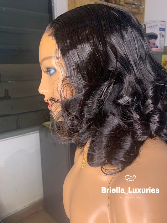 16-Inch Curled Wig – Voluminous Natural Style